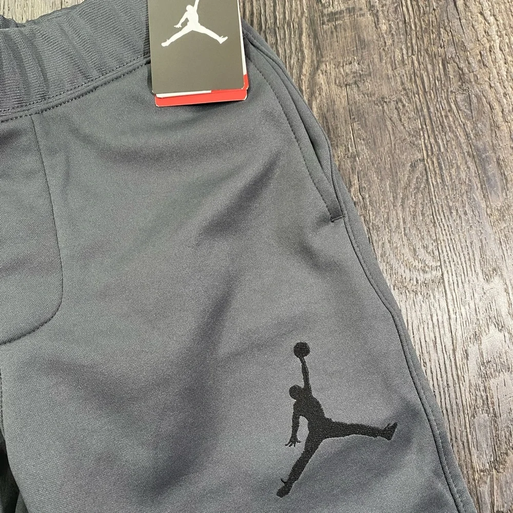 NEW | JORDAN Therma-Fit Boys Sweatpants